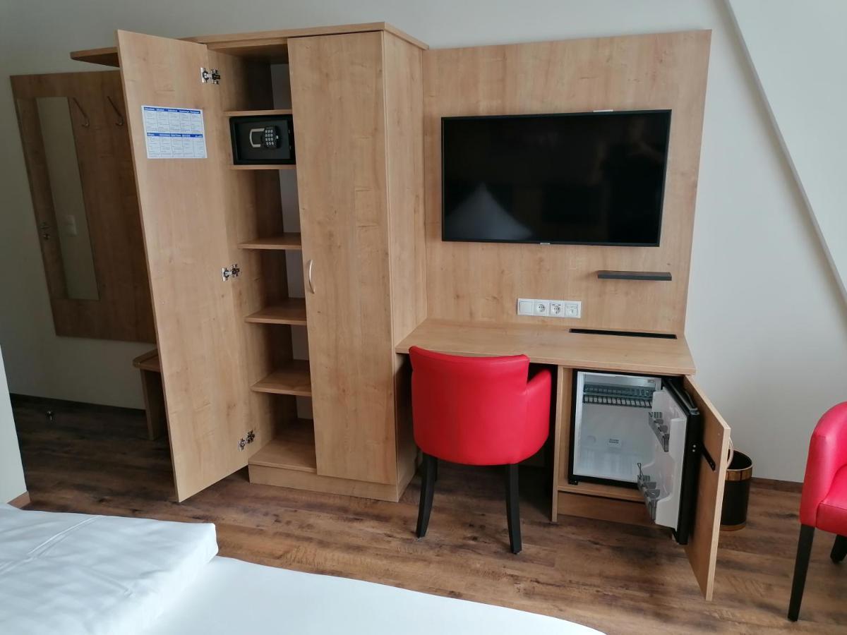 Landgasthof Niebler Adelsdorf Luaran gambar