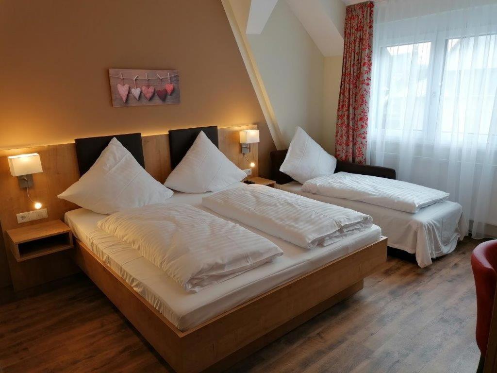 Landgasthof Niebler Adelsdorf Luaran gambar