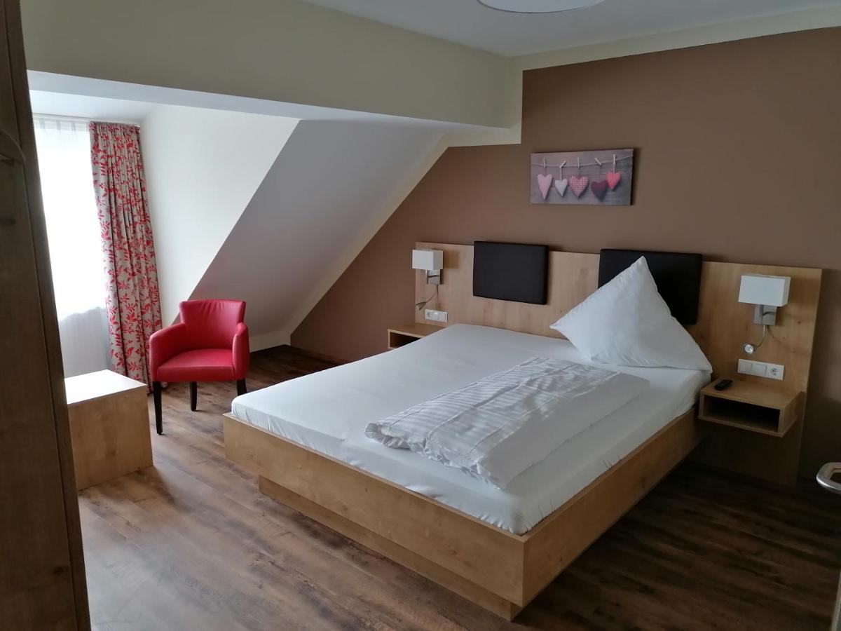 Landgasthof Niebler Adelsdorf Luaran gambar